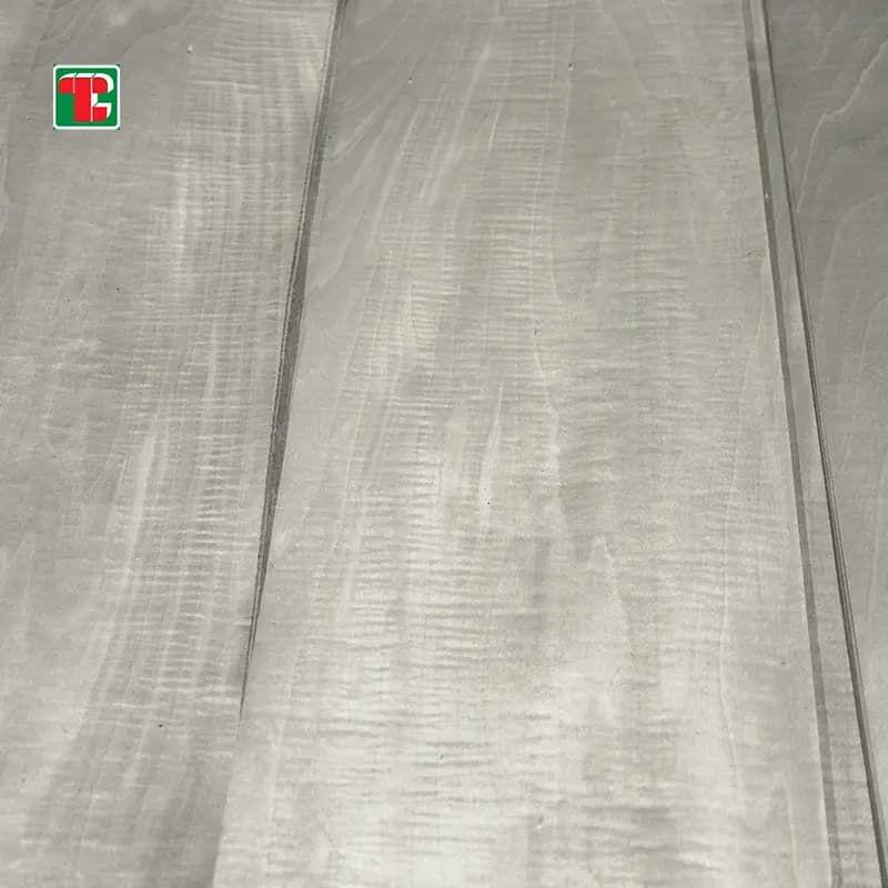 Quarter Cut Maple Natural Wood Veneer Sheets for furniture, doors and decorative panels 7