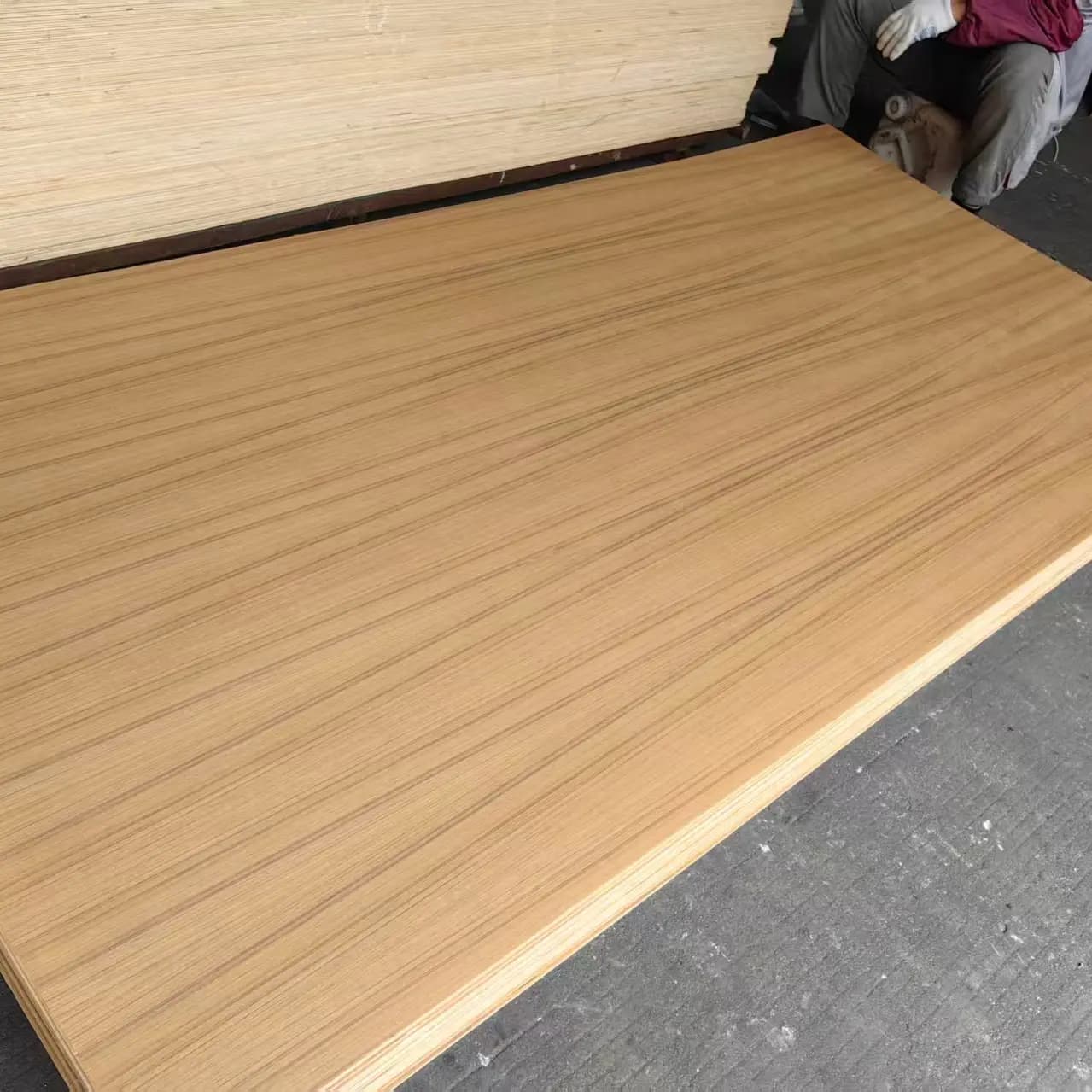 Teak Veneer Plywood - Image 2