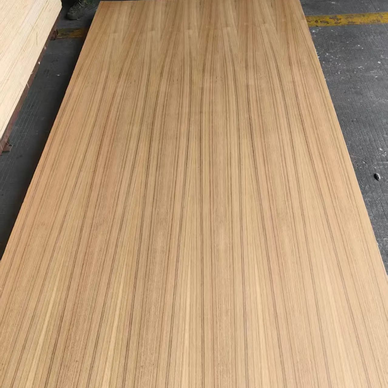 Teak Veneer Plywood panel