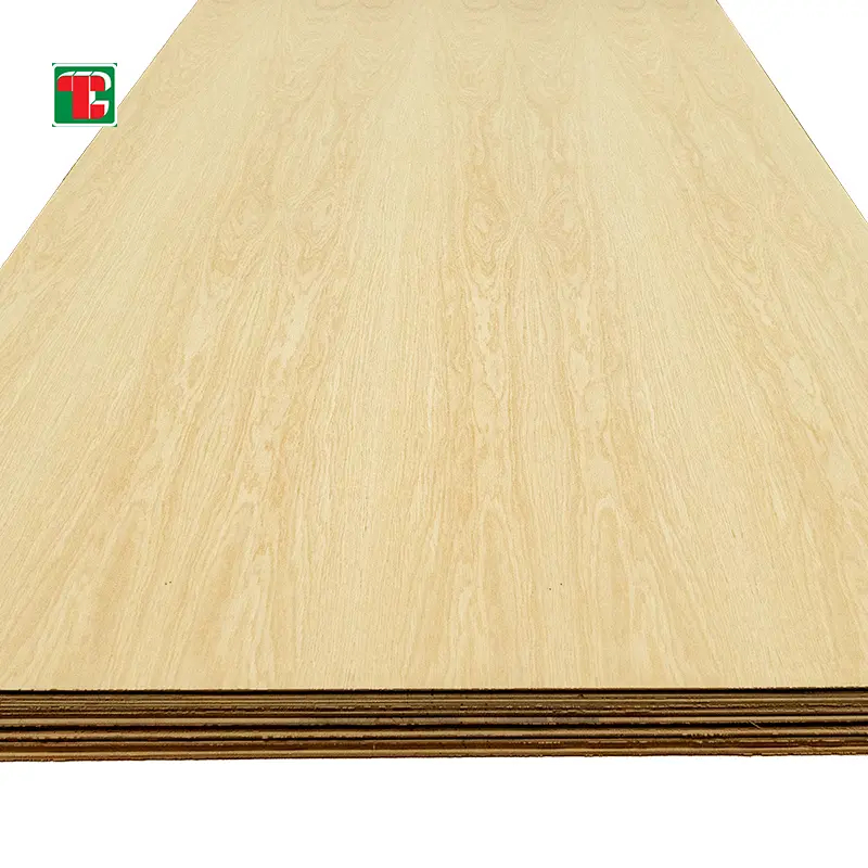 Crown Cut White Oak Veneer Plywood panel with natural cathedral grain